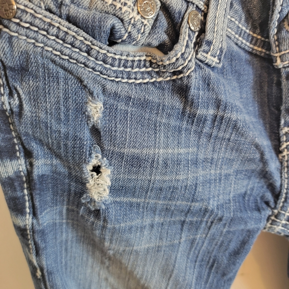 BKE Stella Low Rise Distressed Straight Leg Jeans - Picture 13 of 15